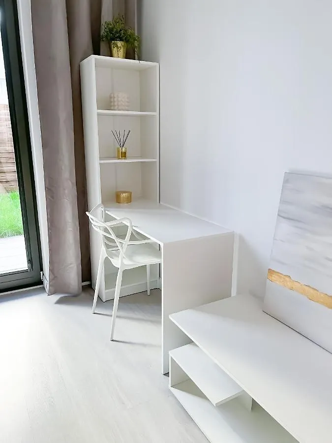 Apartament Bliska Wola, Apartament 3 Pokoje Z 40M2 Ogrodkiem Warszawa Polska