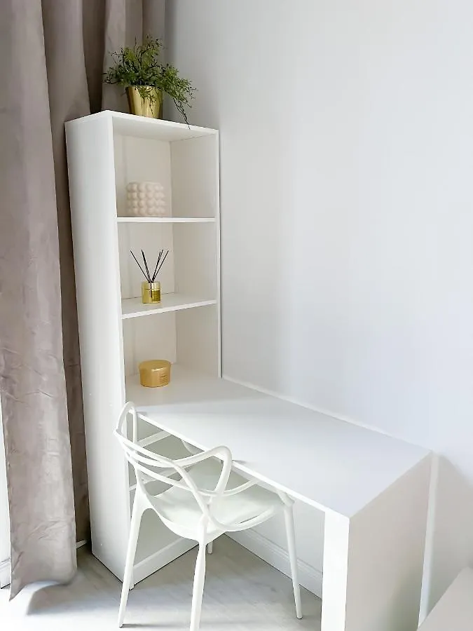 Apartament Bliska Wola, Apartament 3 Pokoje Z 40M2 Ogrodkiem Warszawa