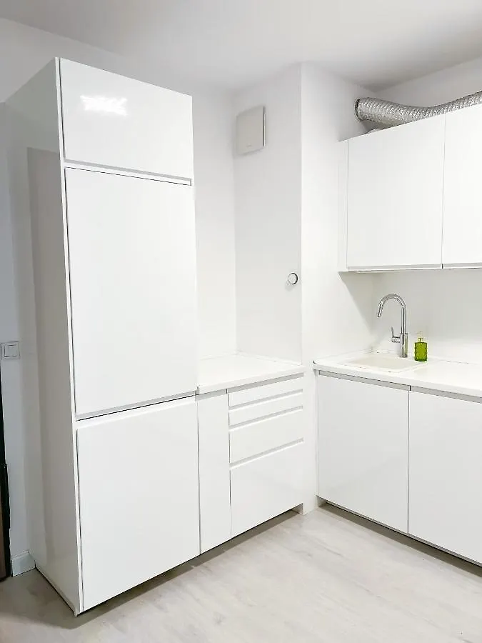 Apartament Bliska Wola, Apartament 3 Pokoje Z 40M2 Ogrodkiem Warszawa