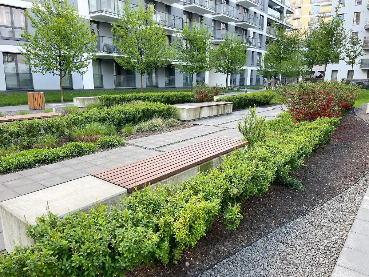 Apartament Bliska Wola, Apartament 3 Pokoje Z 40M2 Ogrodkiem Warszawa 0*,  Polska